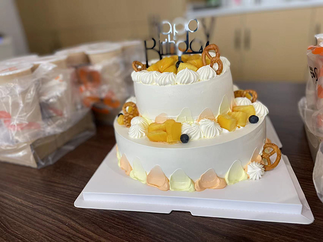 8月份员工生日会